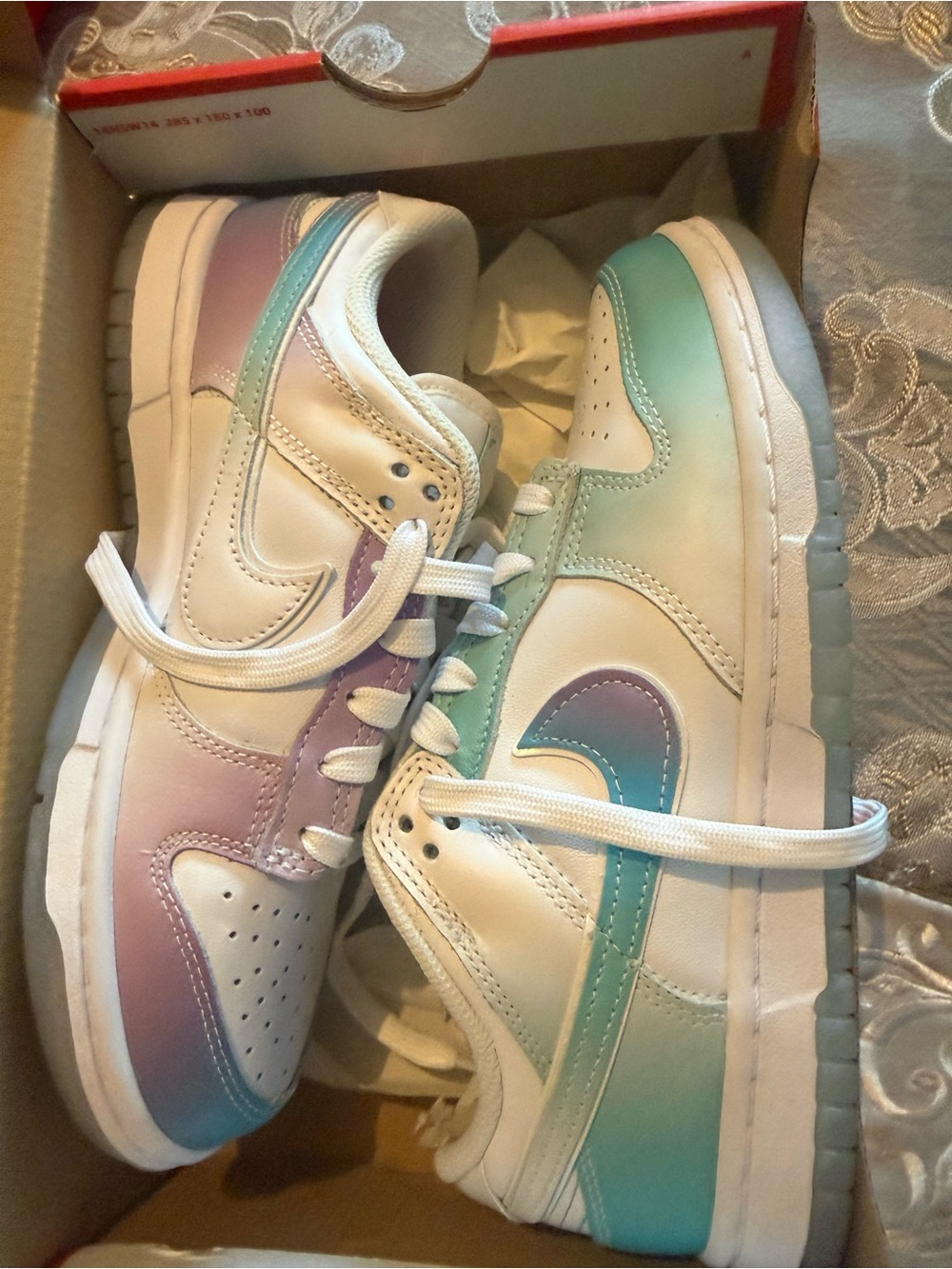 Nike Dunks White Sneakers